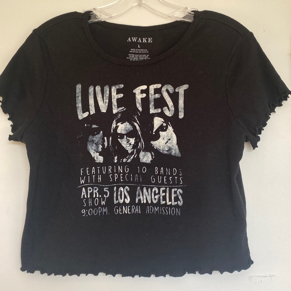 Woman’s band tee